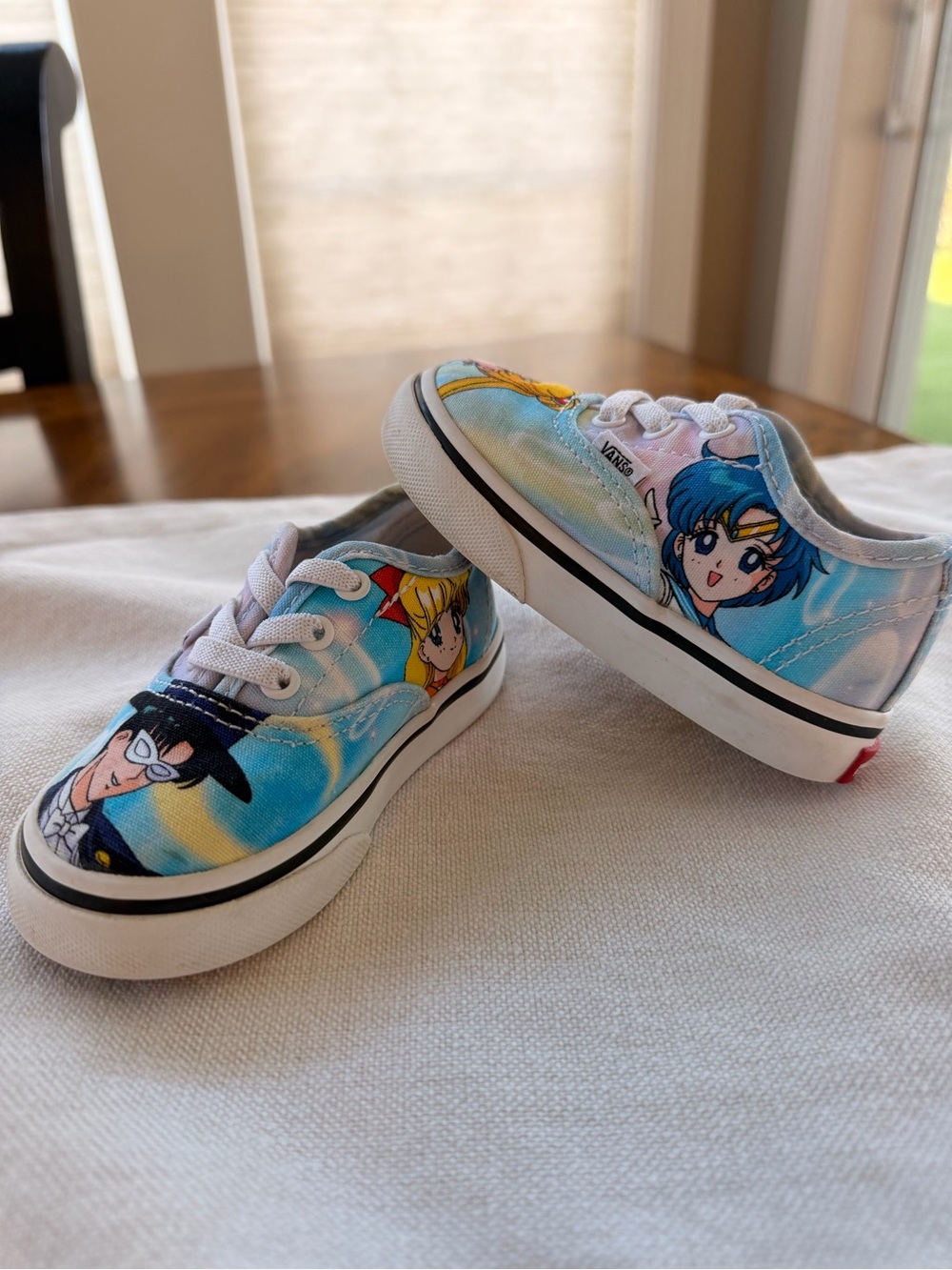 Sailor Moon x Vans 
Toddler size 5